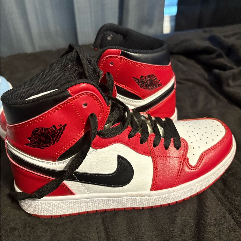 Woman’s Jordan 1 Chicago